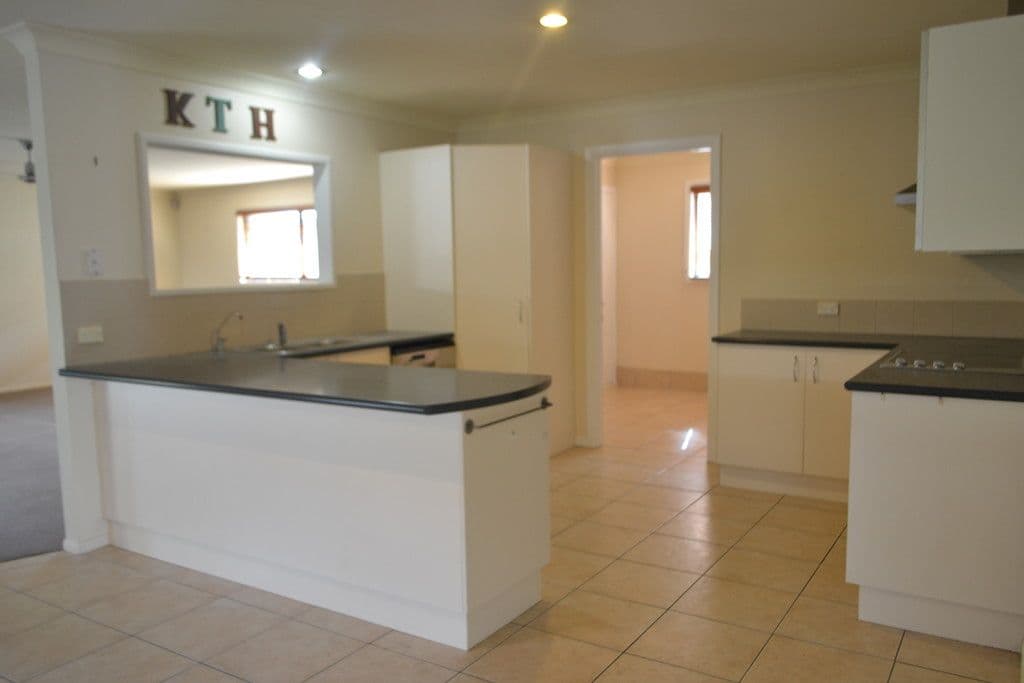 11 Tennant Street, Pacific Pines QLD 4211, Pacific Pines - Thumbnail 7
