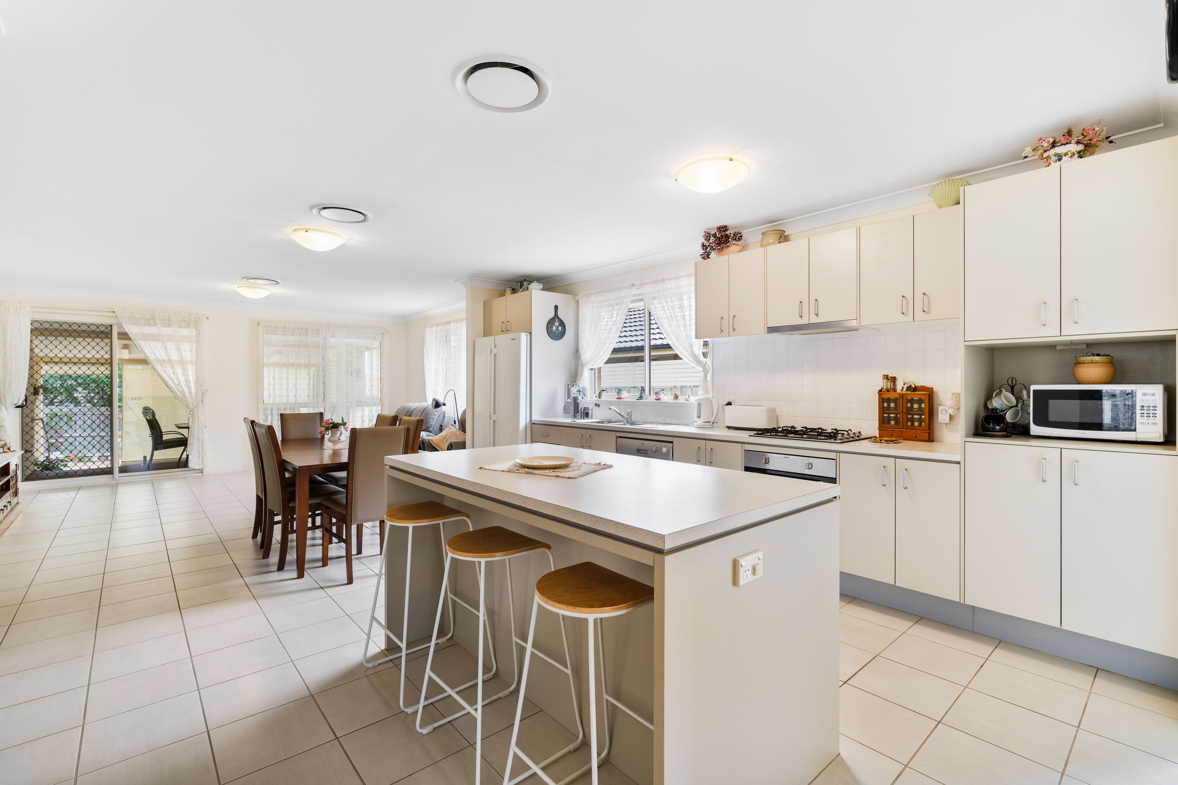 12 Greenfield Crescent, Elderslie NSW 2570, Elderslie - Thumbnail 2