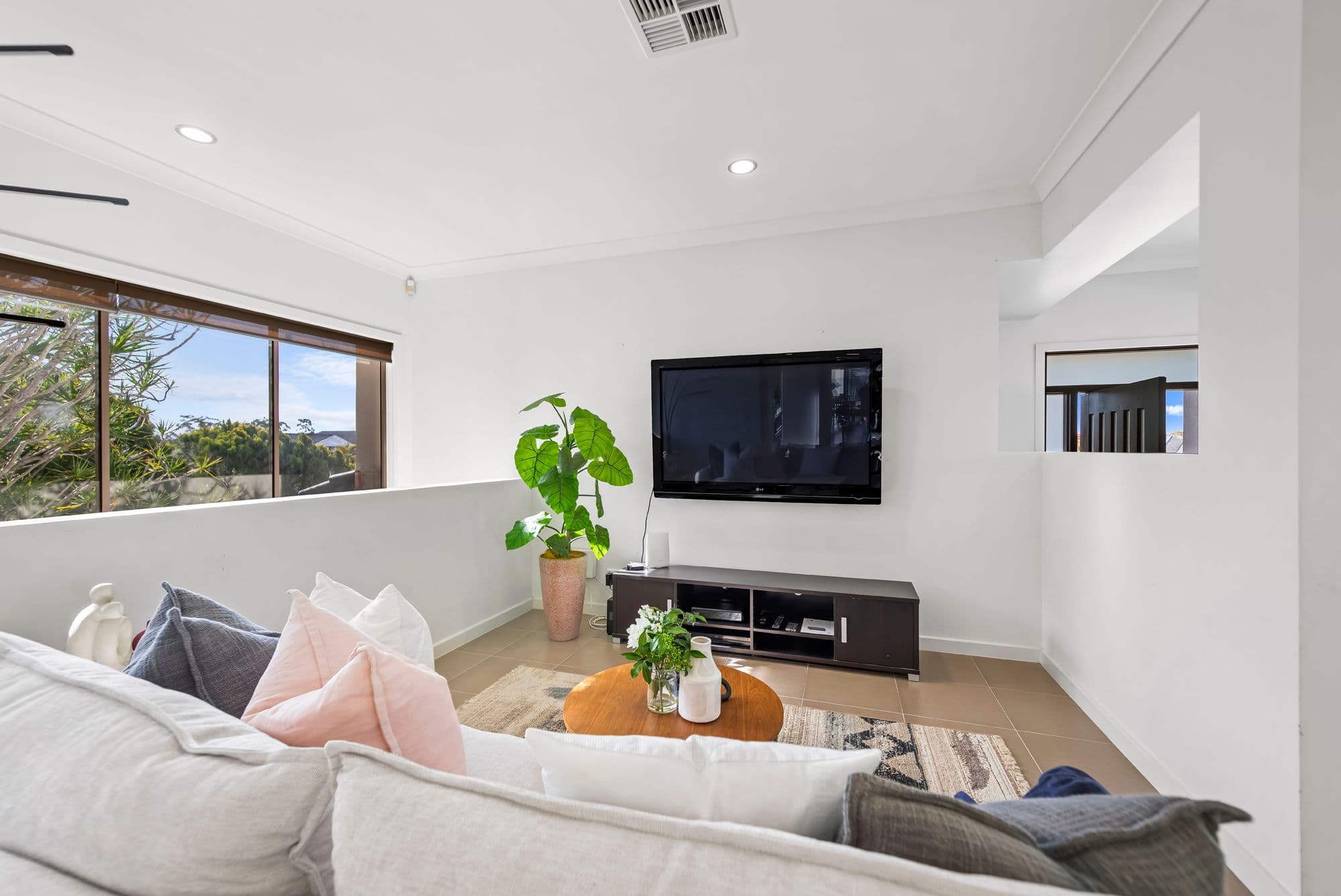 132 Galaxy Street, Bridgeman Downs QLD 4035, Bridgeman Downs - Thumbnail 4