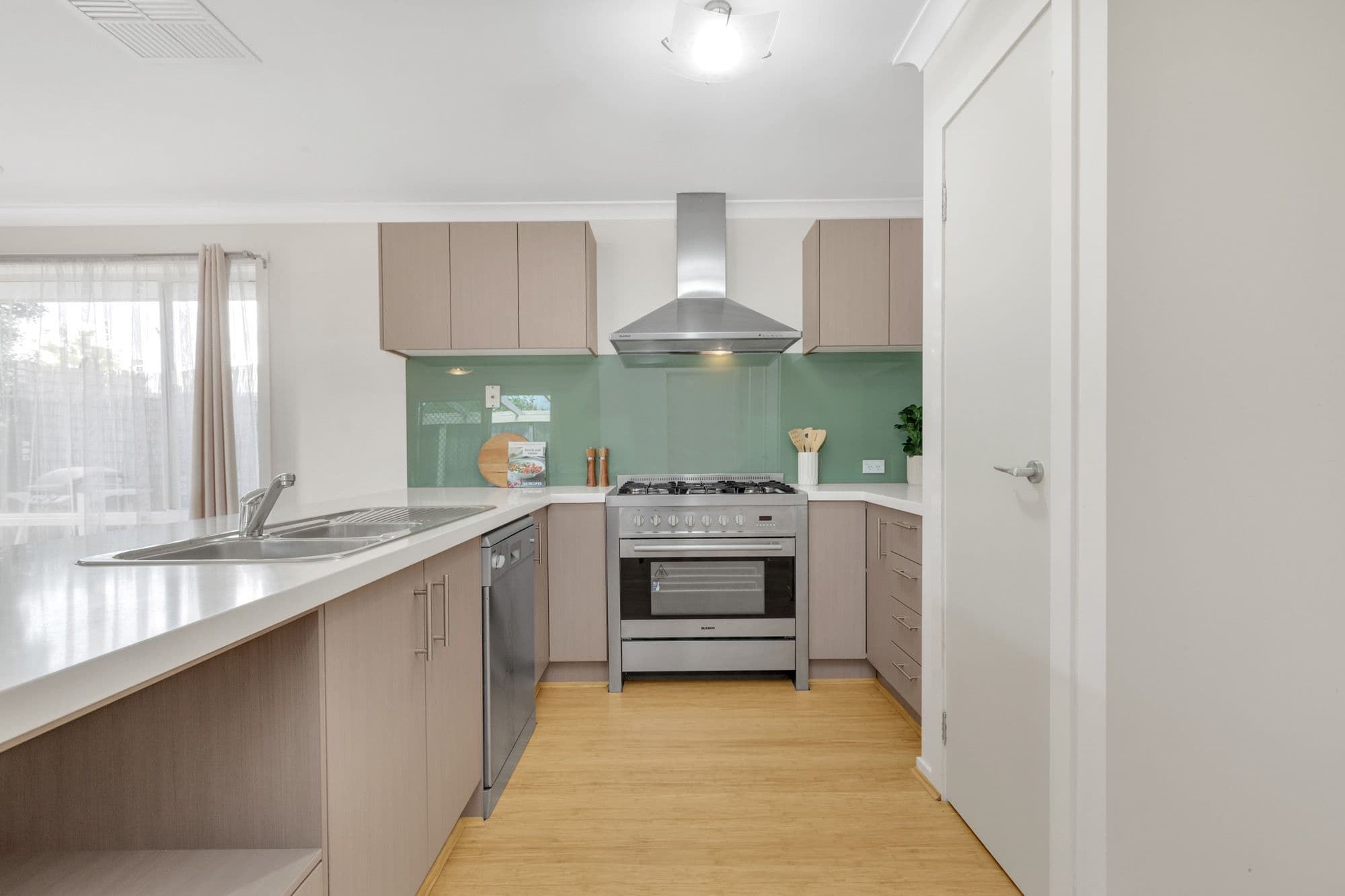 5 Annarosa Court, Werribee VIC 3030, Werribee - Thumbnail 3