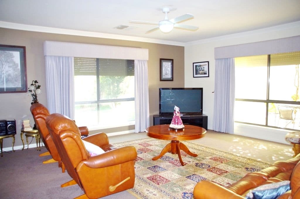 31 Flinders Street, Renmark SA 5341, Renmark - Thumbnail 2