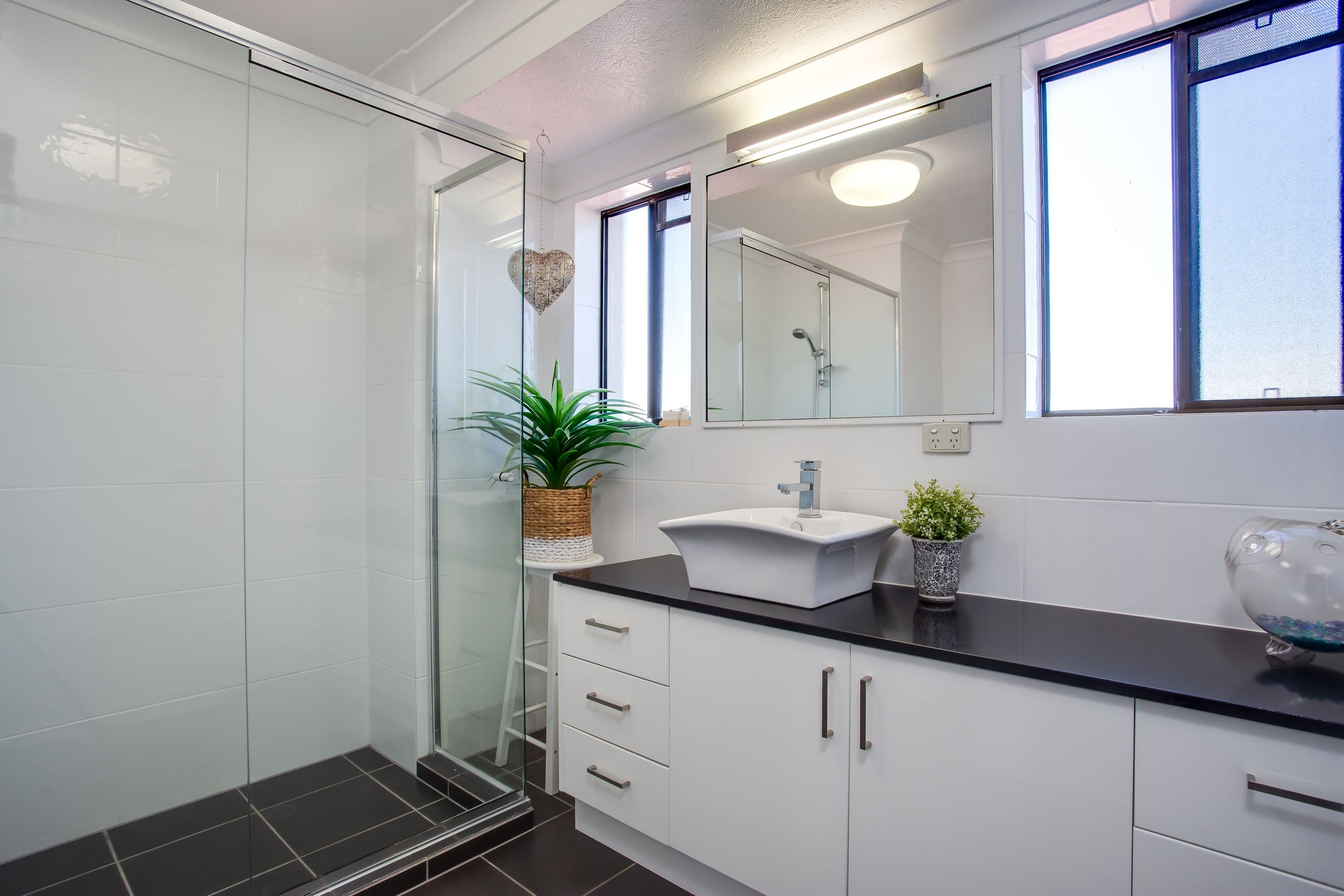 33 Montana Road, Mermaid Beach QLD 4218, Mermaid Beach - Thumbnail 7