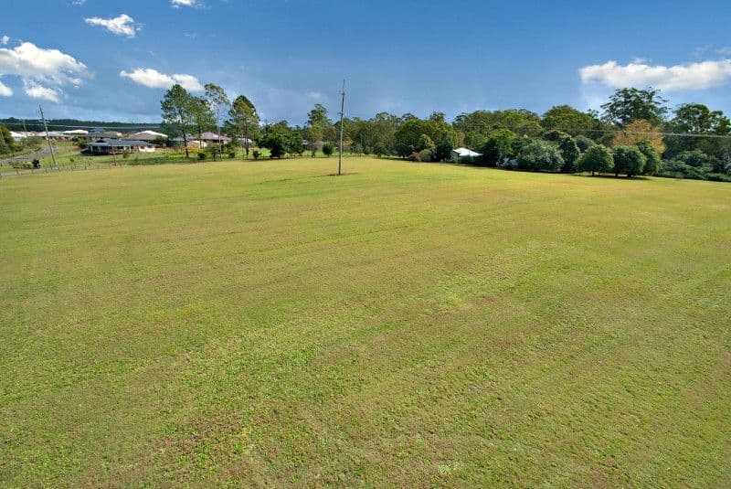 52 Shaws Road, BEERWAH QLD 4519, Beerwah - Thumbnail 5