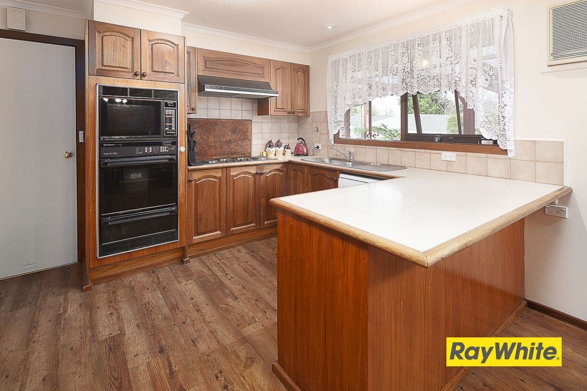 50 William Perry Close, Endeavour Hills VIC 3802, Endeavour Hills - Thumbnail 5