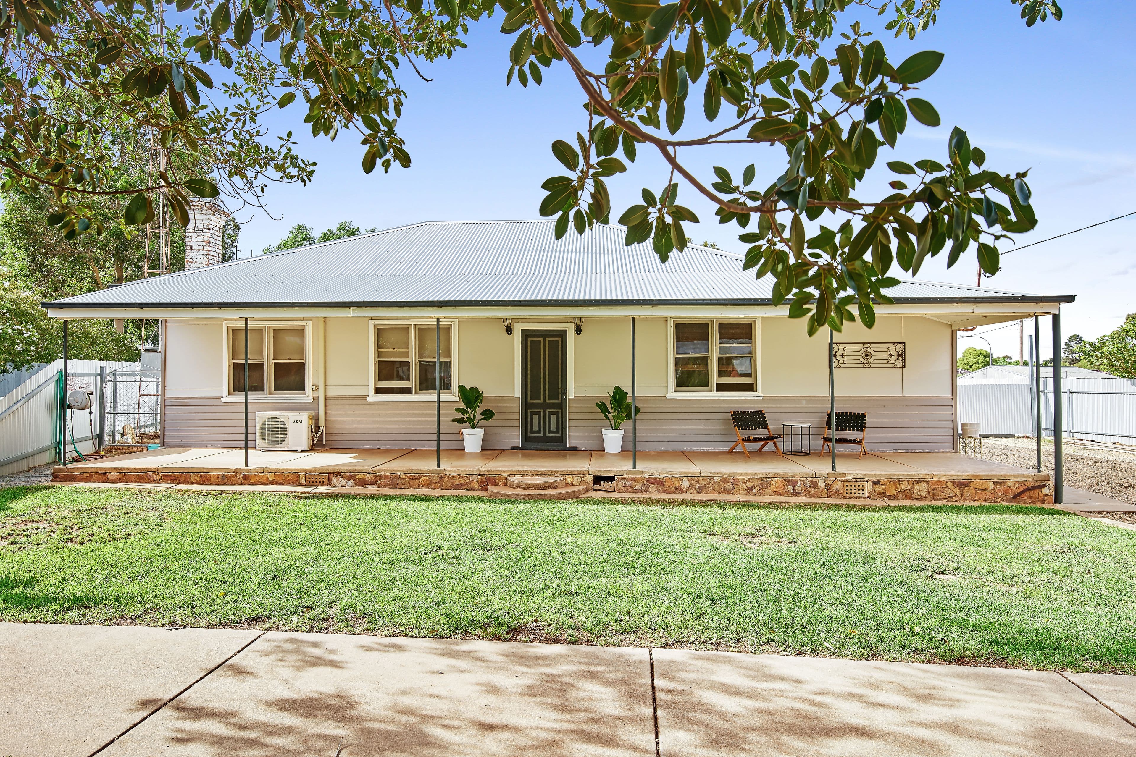 23 Stinson Street, Coolamon NSW 2701, Coolamon - Image 1