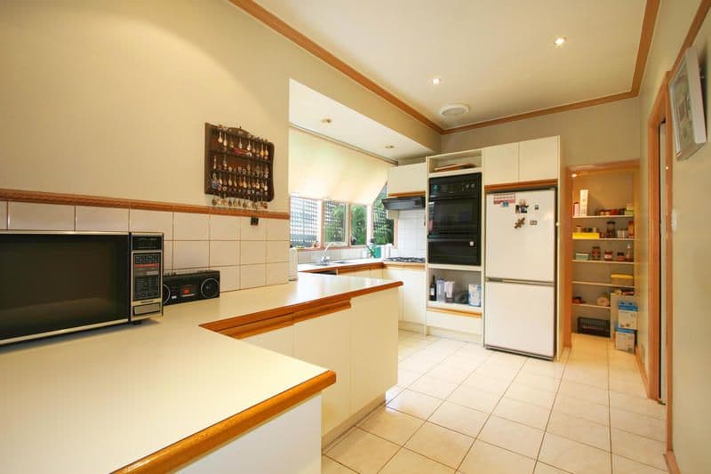 6 Sycamore Avenue, MENTONE VIC 3194, Mentone - Thumbnail 2