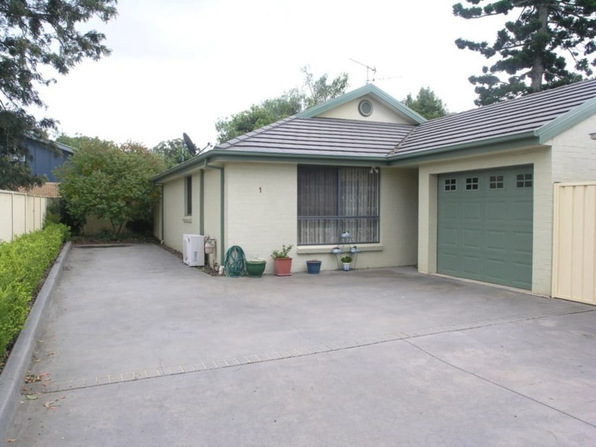 1/1 Barbour Road, THIRLMERE, Thirlmere - Image 1
