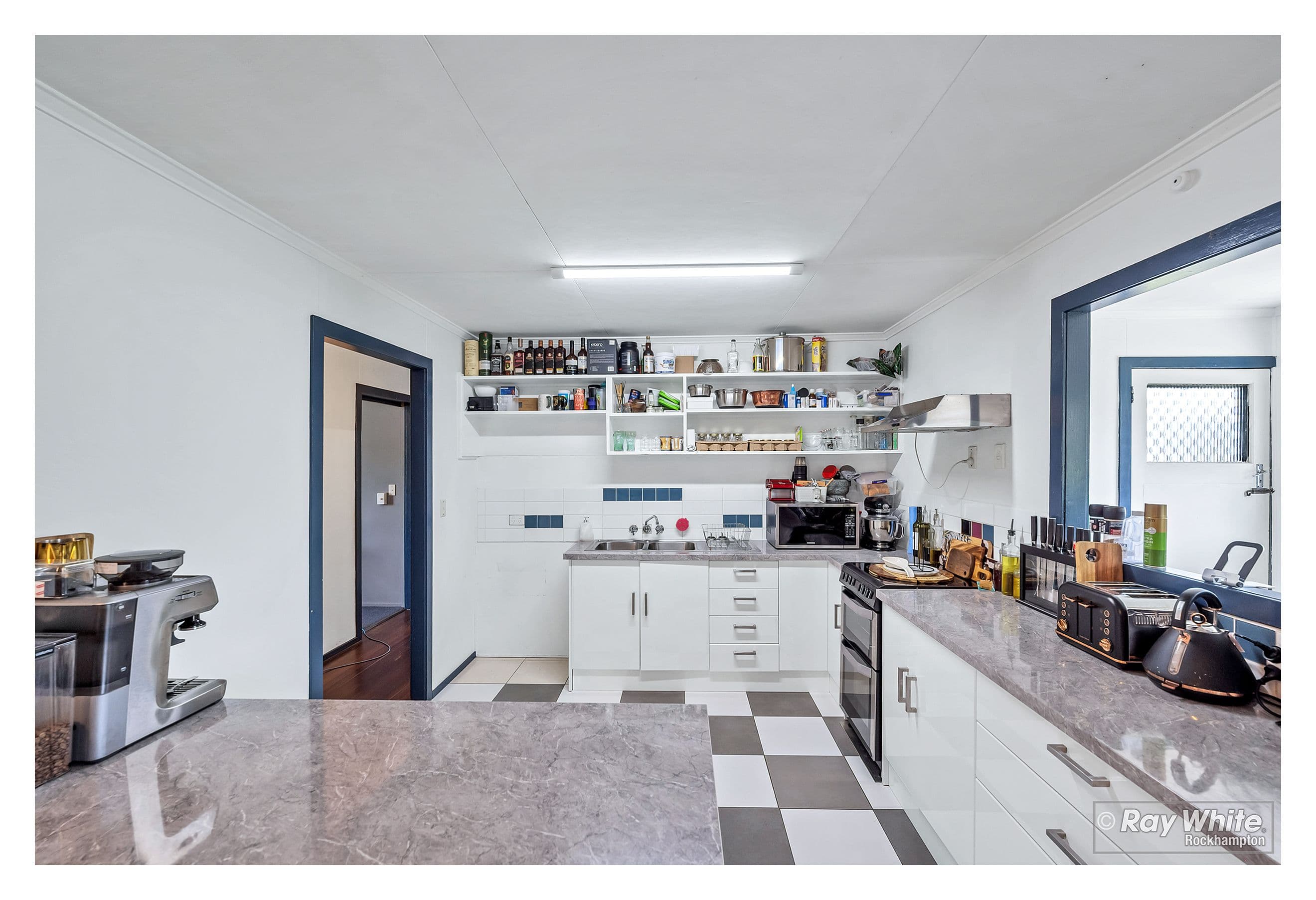271 Dean Street, Berserker QLD 4701, Berserker - Thumbnail 2