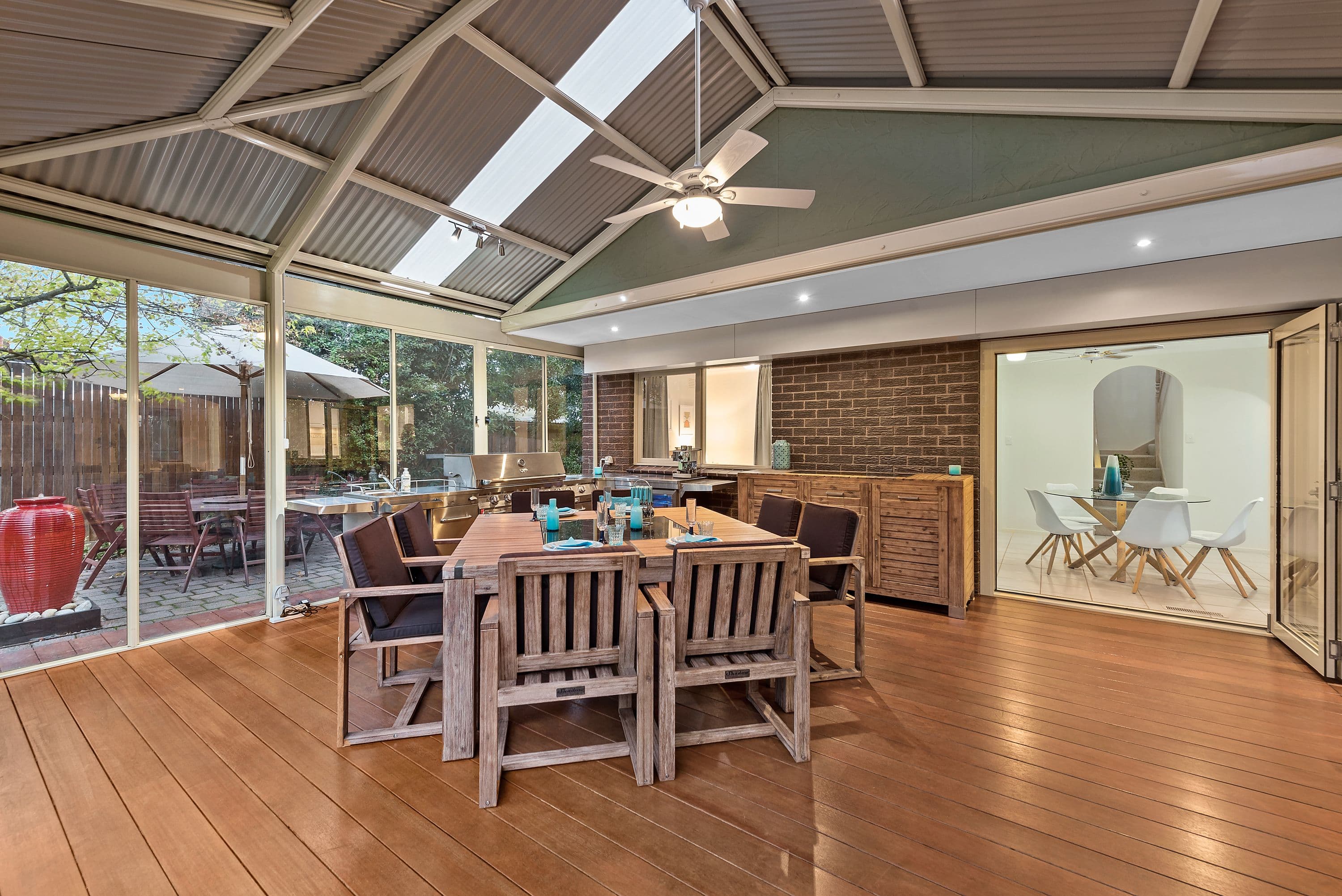 2 Kinarra Court, Mooroolbark VIC 3138, Mooroolbark - Thumbnail 3