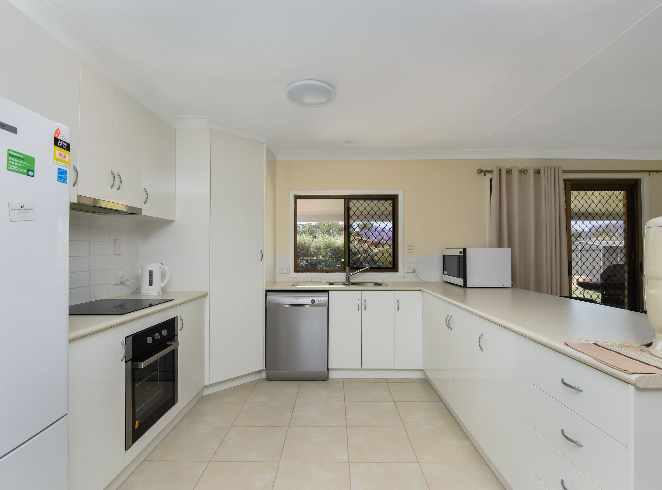 6 Tracey Street, Rangeville QLD 4350, Rangeville - Thumbnail 2