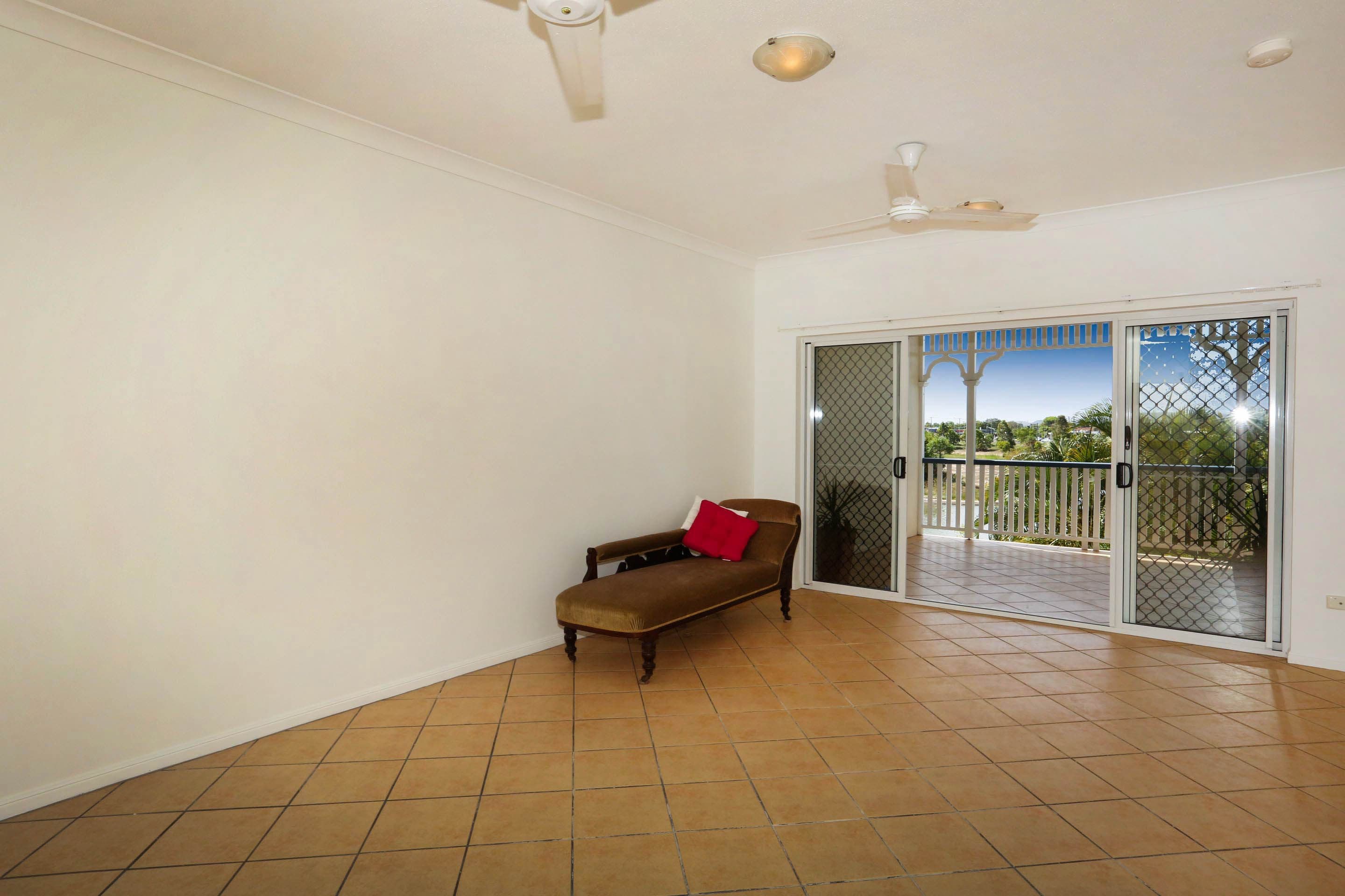 24 Martinez Avenue, WEST END QLD 4810, West End - Thumbnail 5