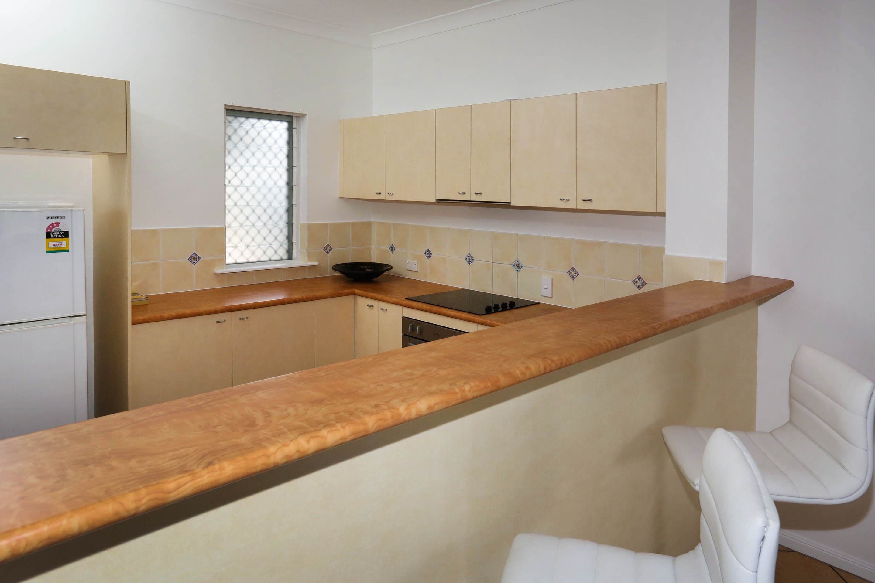 24 Martinez Avenue, WEST END QLD 4810, West End - Thumbnail 6