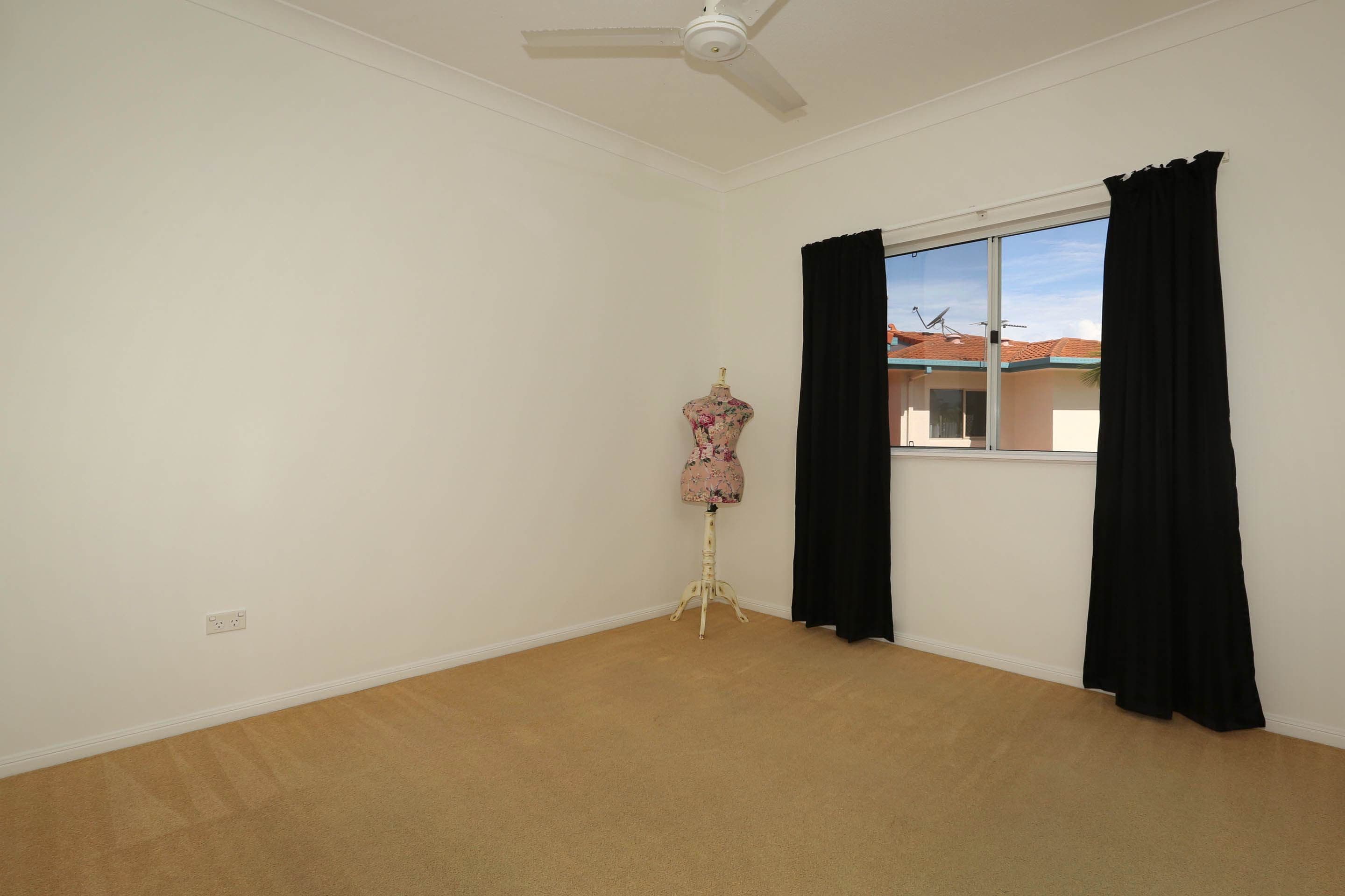 24 Martinez Avenue, WEST END QLD 4810, West End - Thumbnail 7
