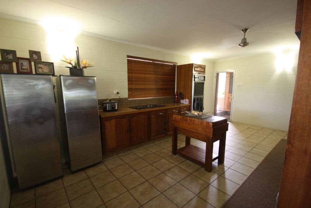 8 Castorina Drive, MOUNT KELLY QLD 4807, Mount Kelly - Thumbnail 4