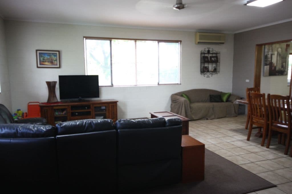 8 Castorina Drive, MOUNT KELLY QLD 4807, Mount Kelly - Thumbnail 7