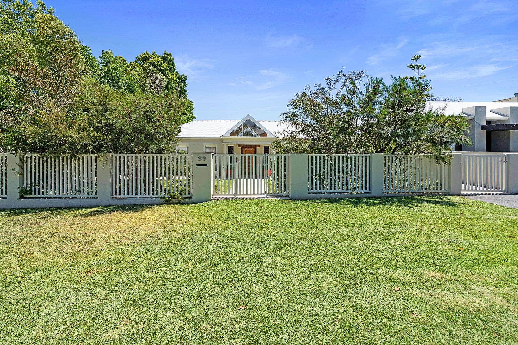 39 Philip Road, Dalkeith WA 6009, Dalkeith - Thumbnail 2