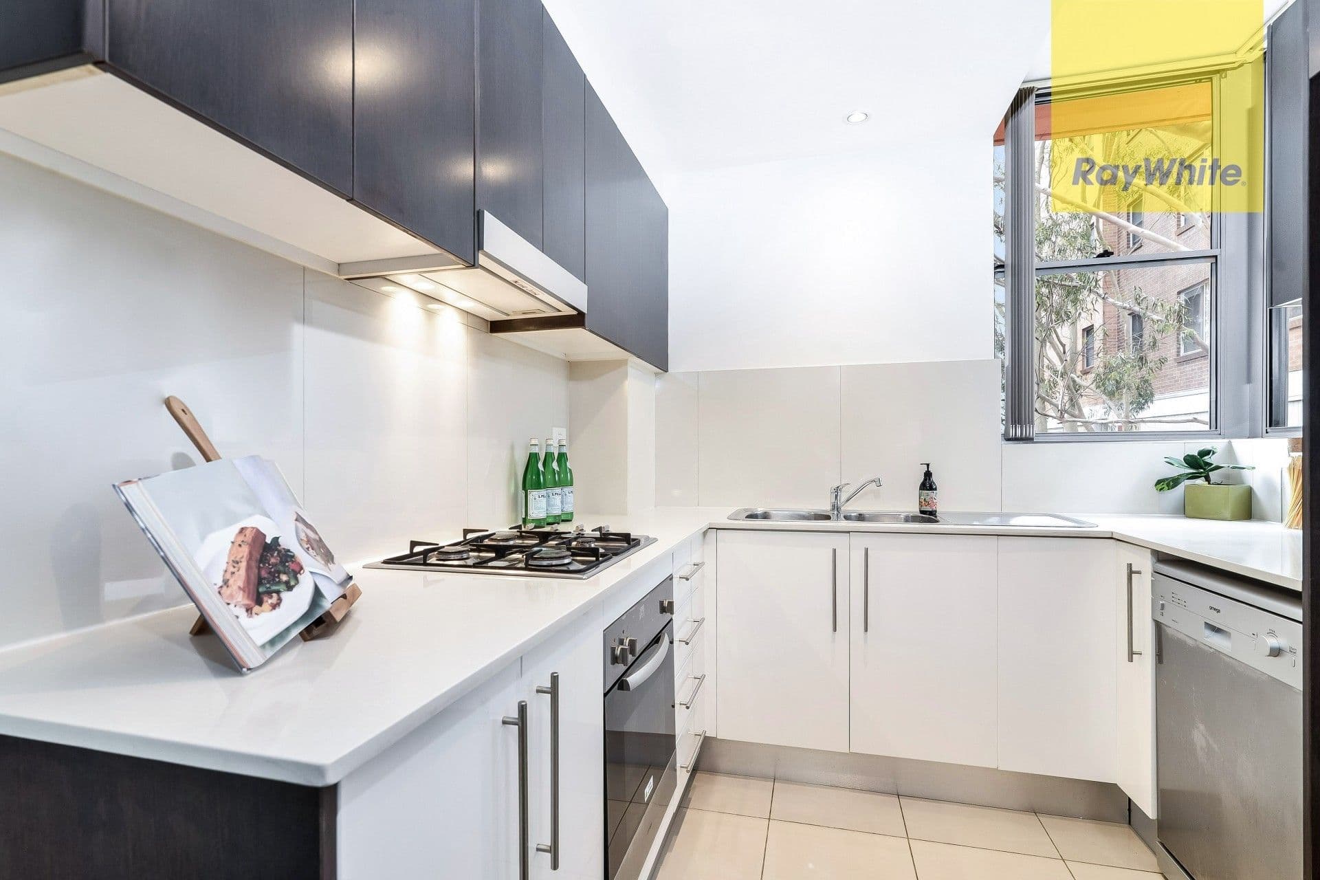 35 Darcy Road, Westmead NSW 2145, Westmead - Thumbnail 4