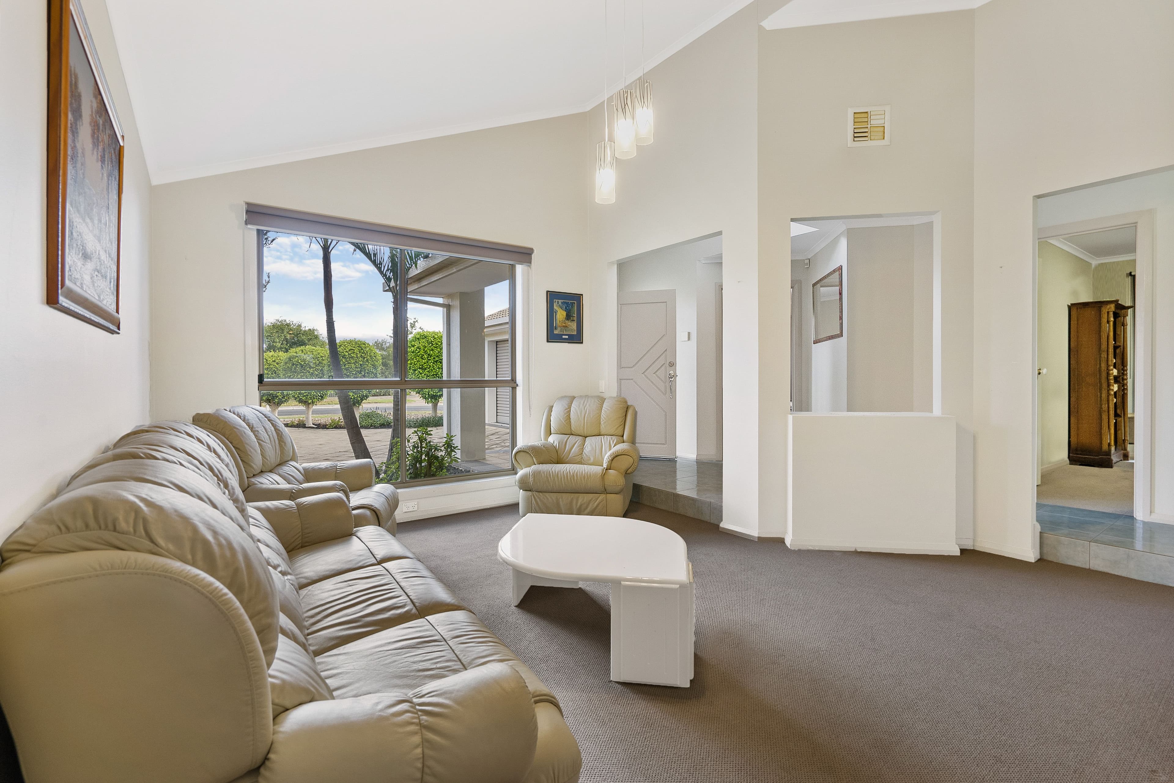 32 Catherine Drive, Hillside VIC 3037, Hillside - Thumbnail 2