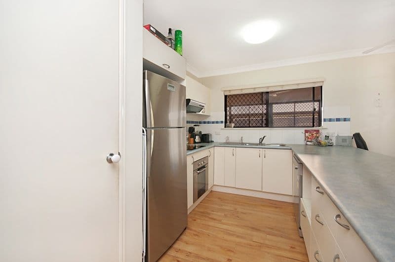 11 Redbank Court, MOUNT LOUISA QLD 4814, Mount Louisa - Thumbnail 4