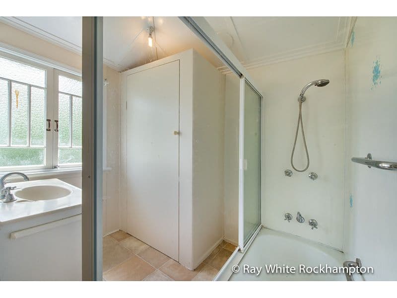 6 Medcraf Street, PARK AVENUE QLD 4701, Park Avenue - Thumbnail 6