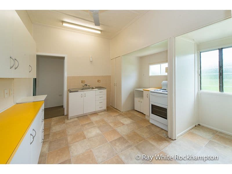 6 Medcraf Street, PARK AVENUE QLD 4701, Park Avenue - Thumbnail 8