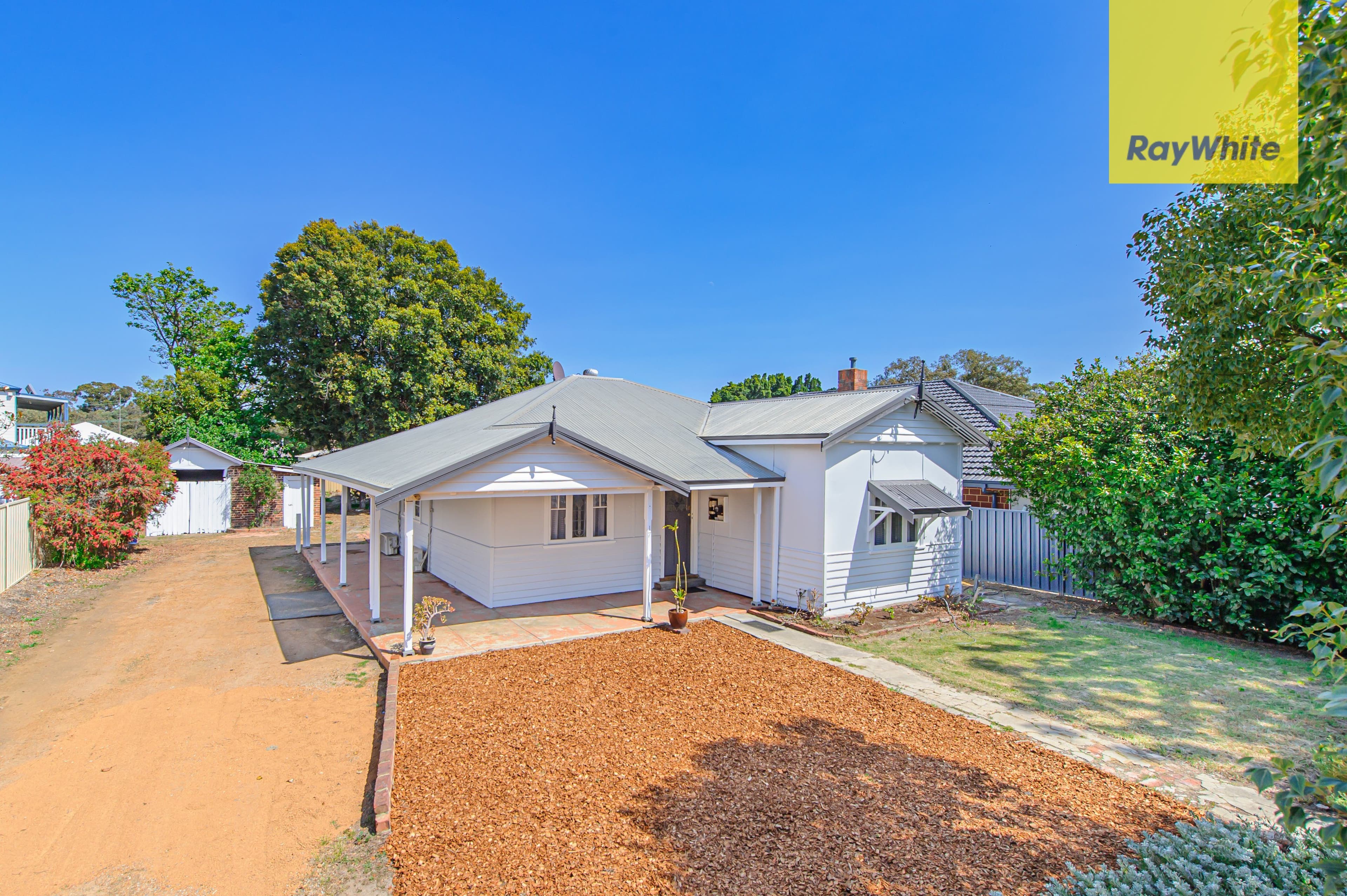 17 Viveash Road, Middle Swan WA 6056, Middle Swan - Thumbnail 2