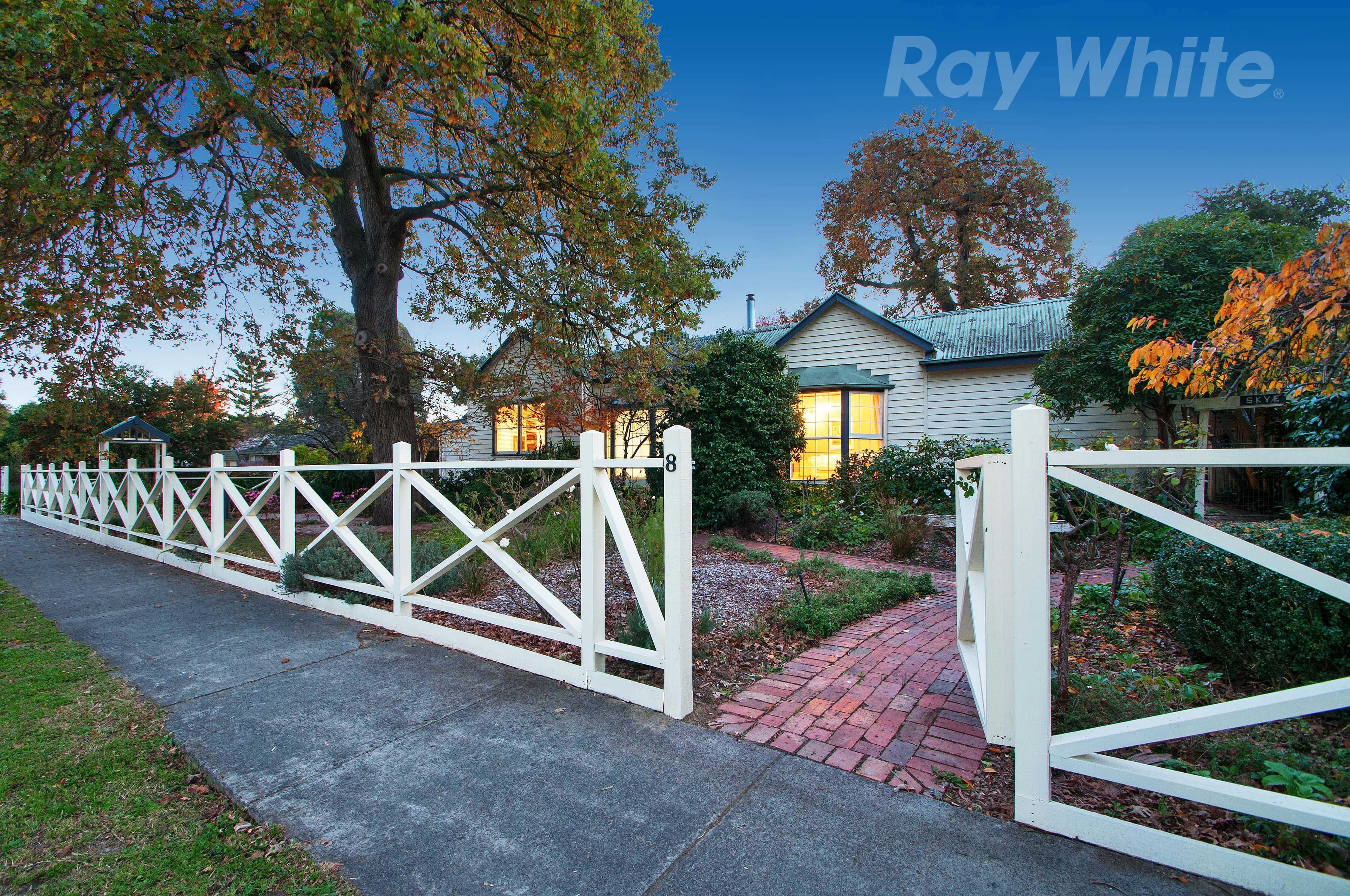 8 TRAWALLA Road, Croydon VIC 3136, Croydon - Image 1
