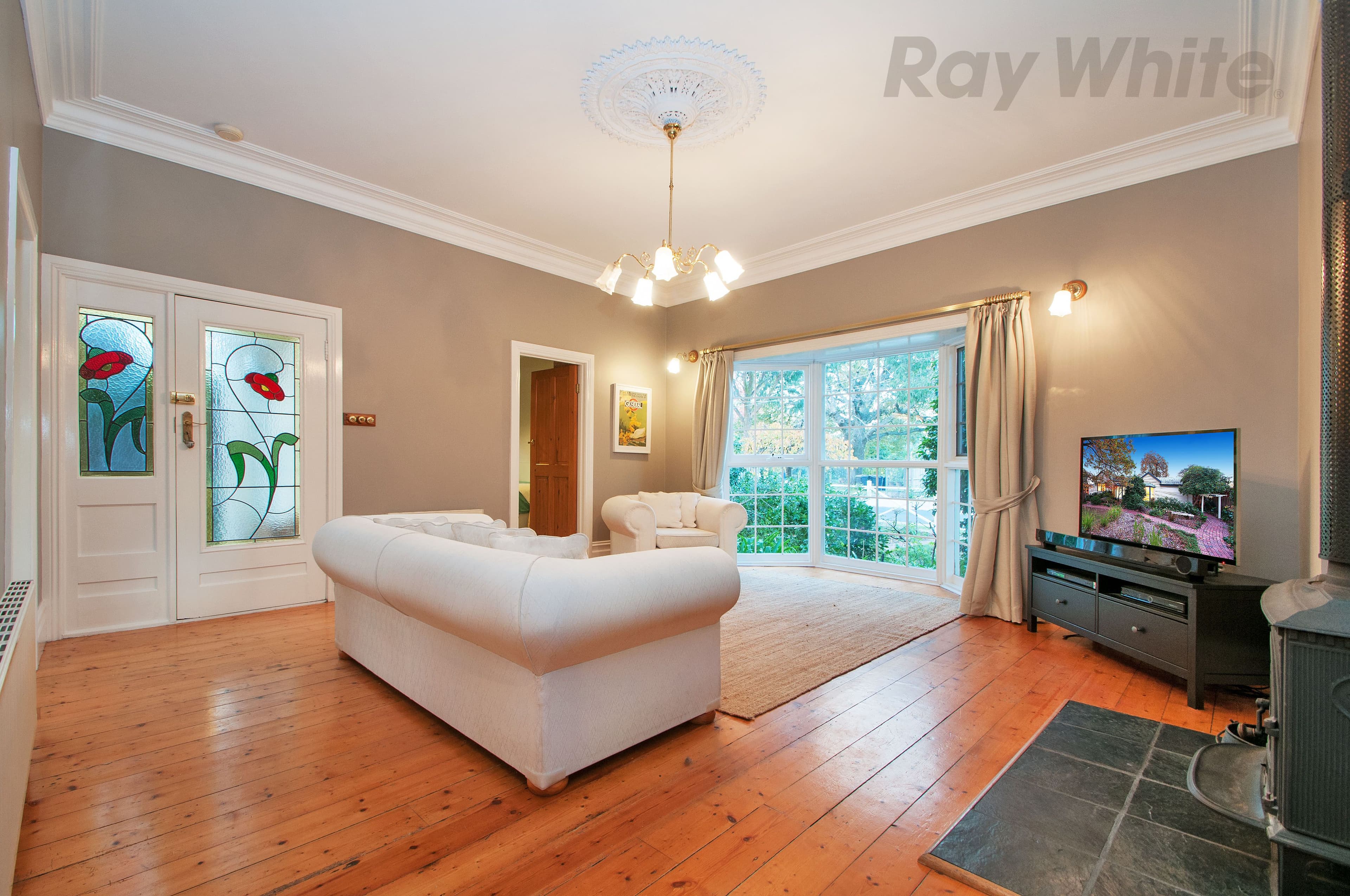 8 TRAWALLA Road, Croydon VIC 3136, Croydon - Thumbnail 3