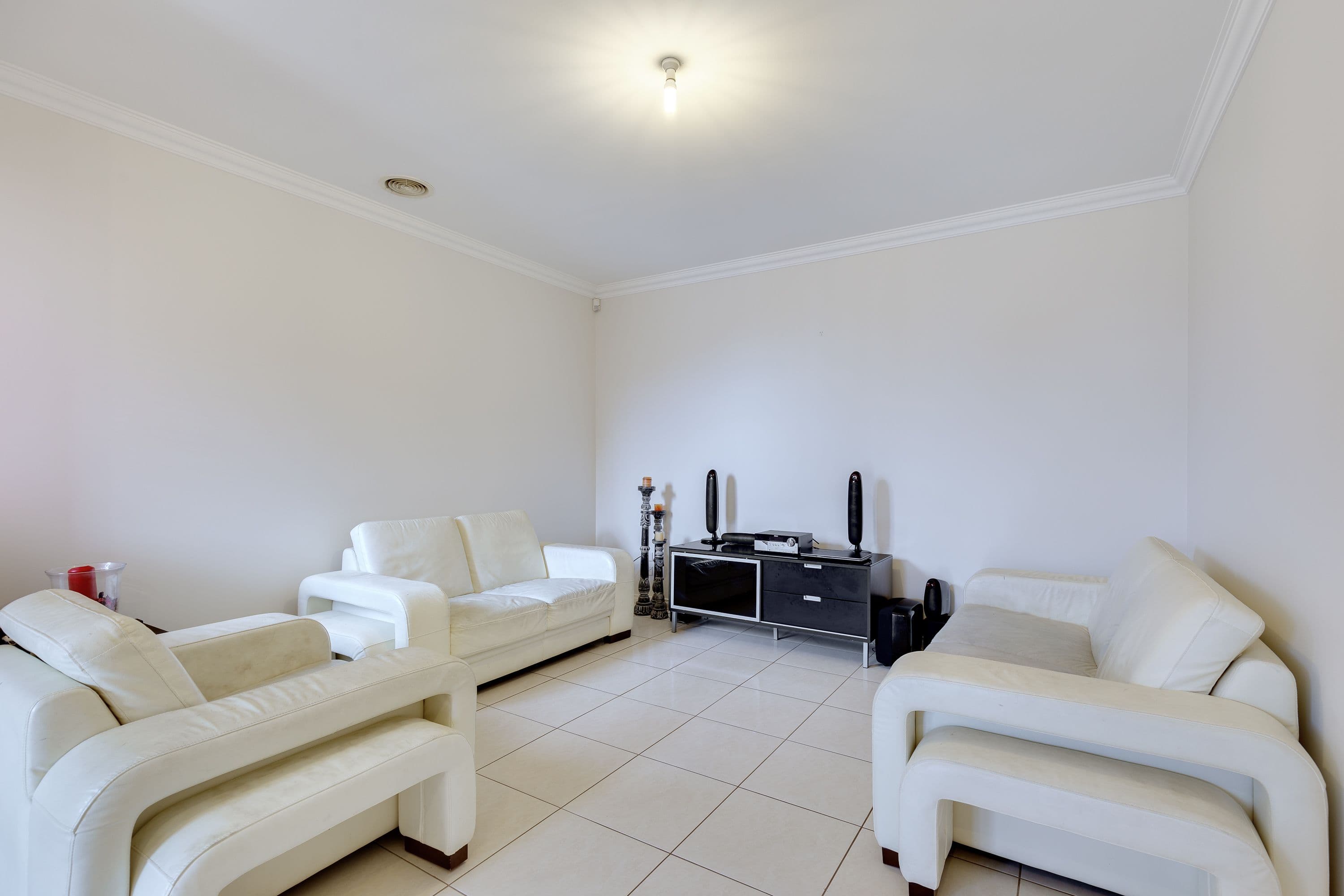 10 Dorothy Avenue, Thomastown VIC 3074, Thomastown - Thumbnail 5