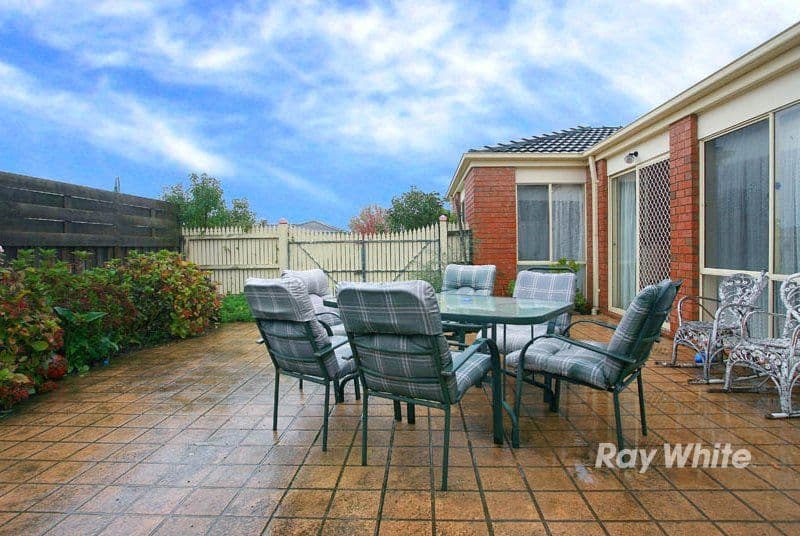 4 Gatwick Court, CRANBOURNE VIC 3977, Cranbourne East - Thumbnail 5