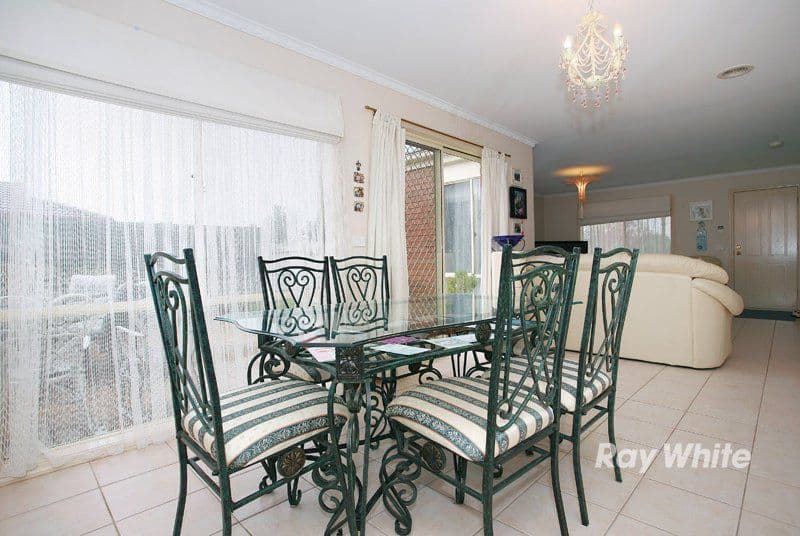 4 Gatwick Court, CRANBOURNE VIC 3977, Cranbourne East - Thumbnail 7