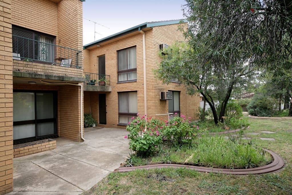 9 Henschke Avenue, TOLLAND NSW 2650, Tolland - Image 1