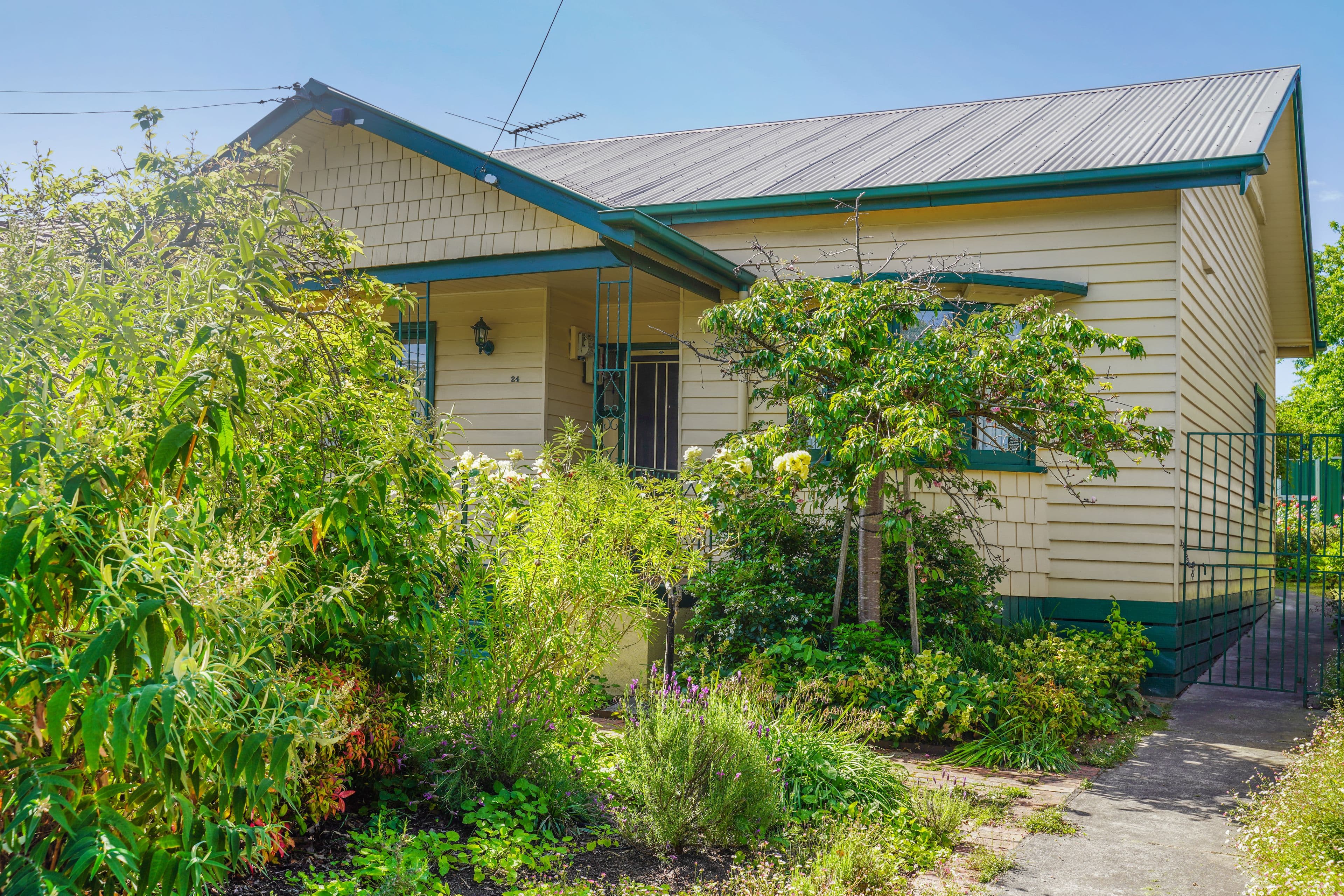 24 Hawker Avenue, Preston VIC 3072, Preston - Image 1