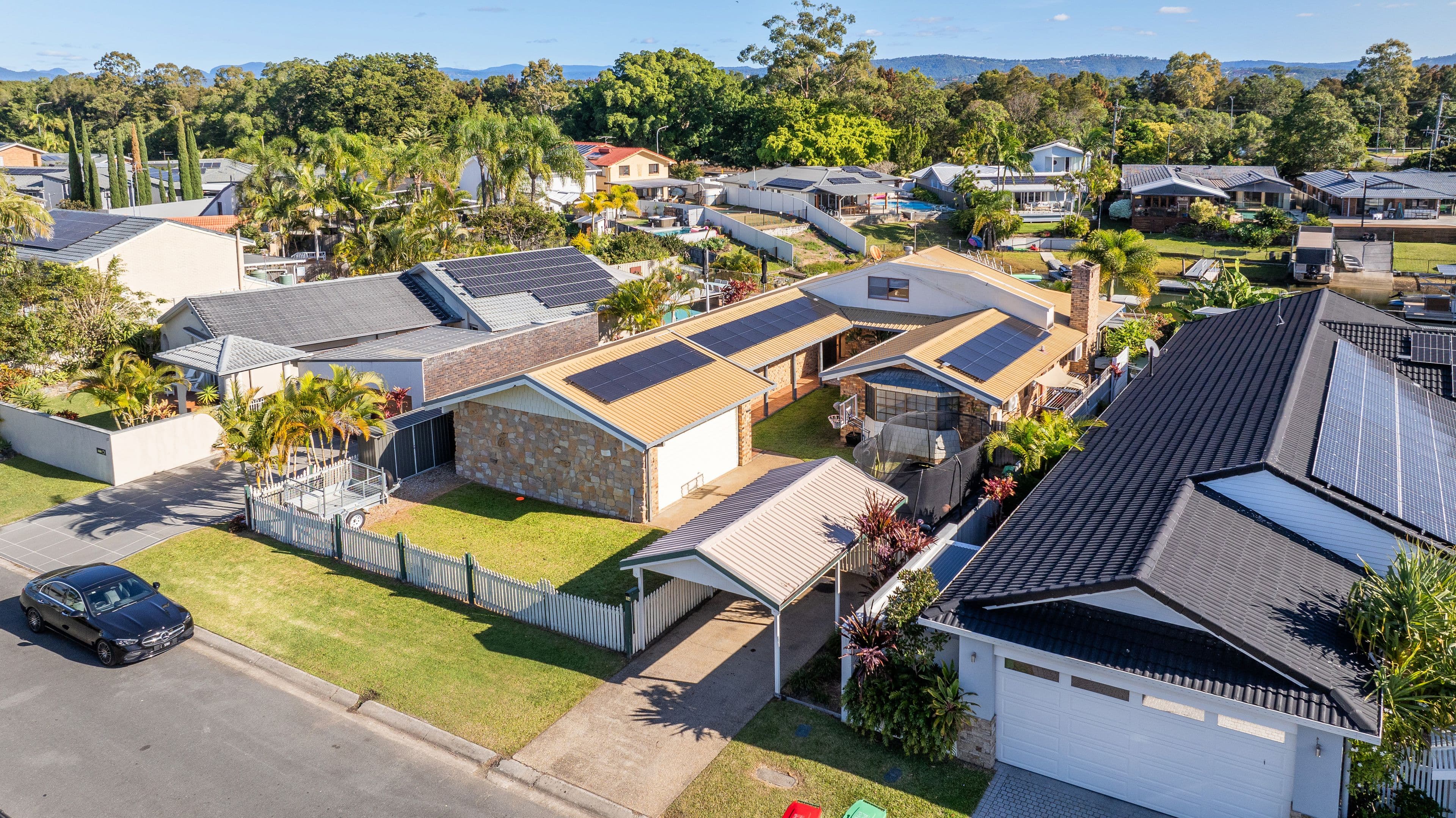 14 Gregory Drive, Carrara QLD 4211, Carrara - Thumbnail 2