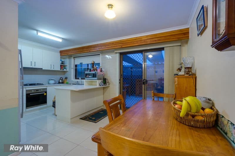 18 Kestrel Place, Werribee VIC 3030, Werribee - Thumbnail 3