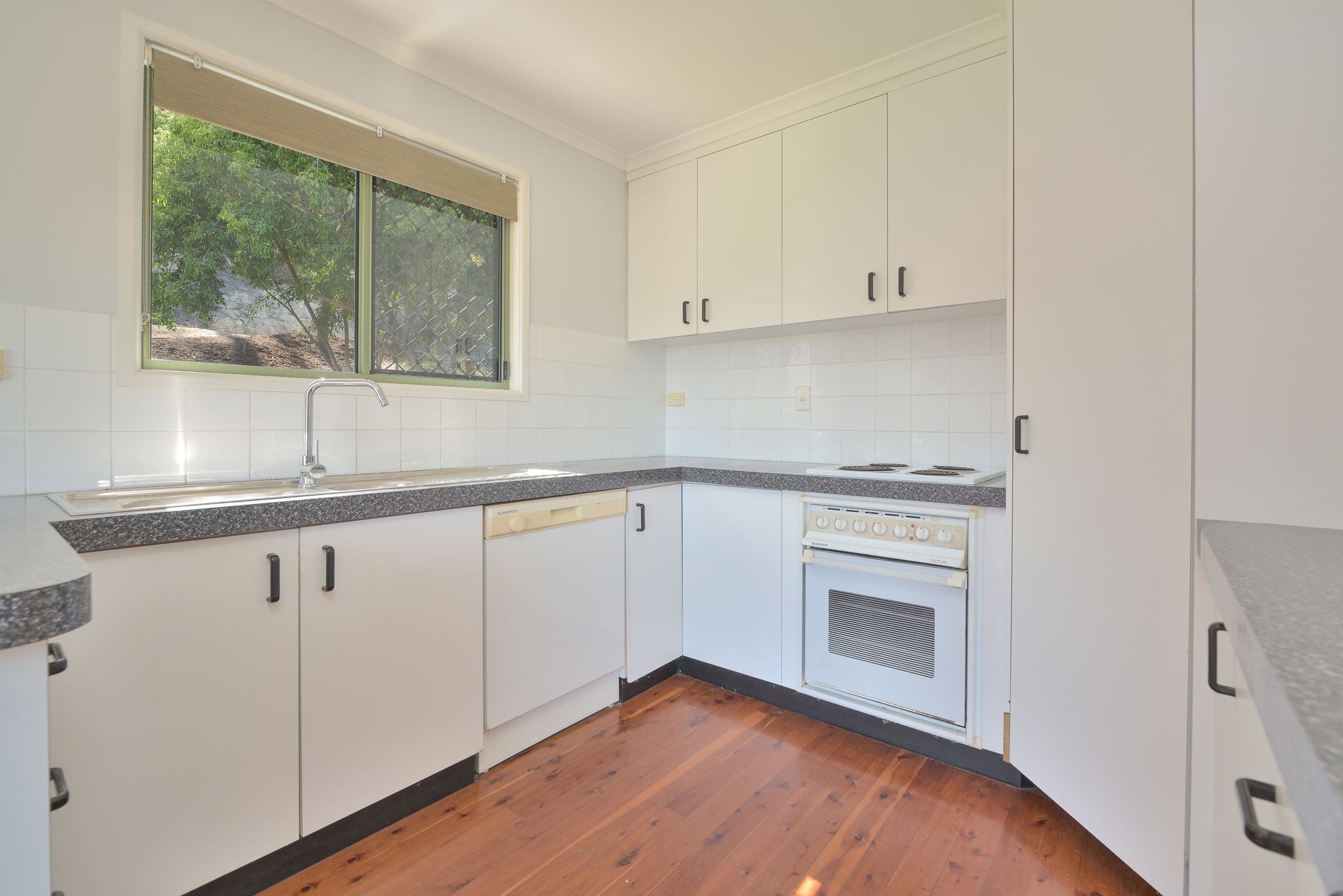 39 Allunga Drive, Glen Eden QLD 4680, Glen Eden - Thumbnail 3