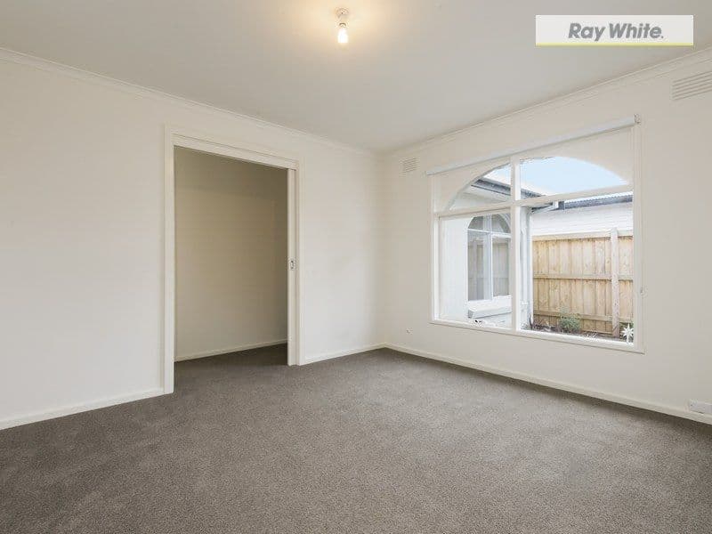 24 Moorfield Avenue, Rosebud VIC 3939, Rosebud - Thumbnail 3