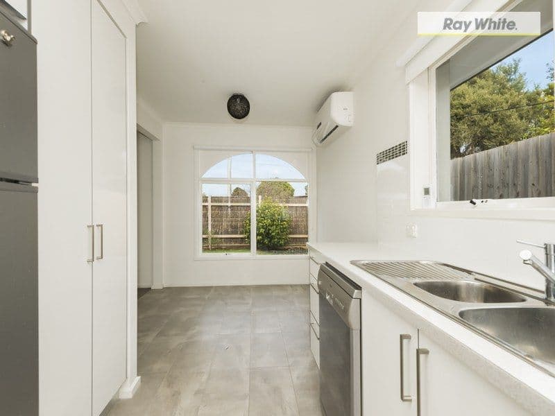 24 Moorfield Avenue, Rosebud VIC 3939, Rosebud - Thumbnail 4