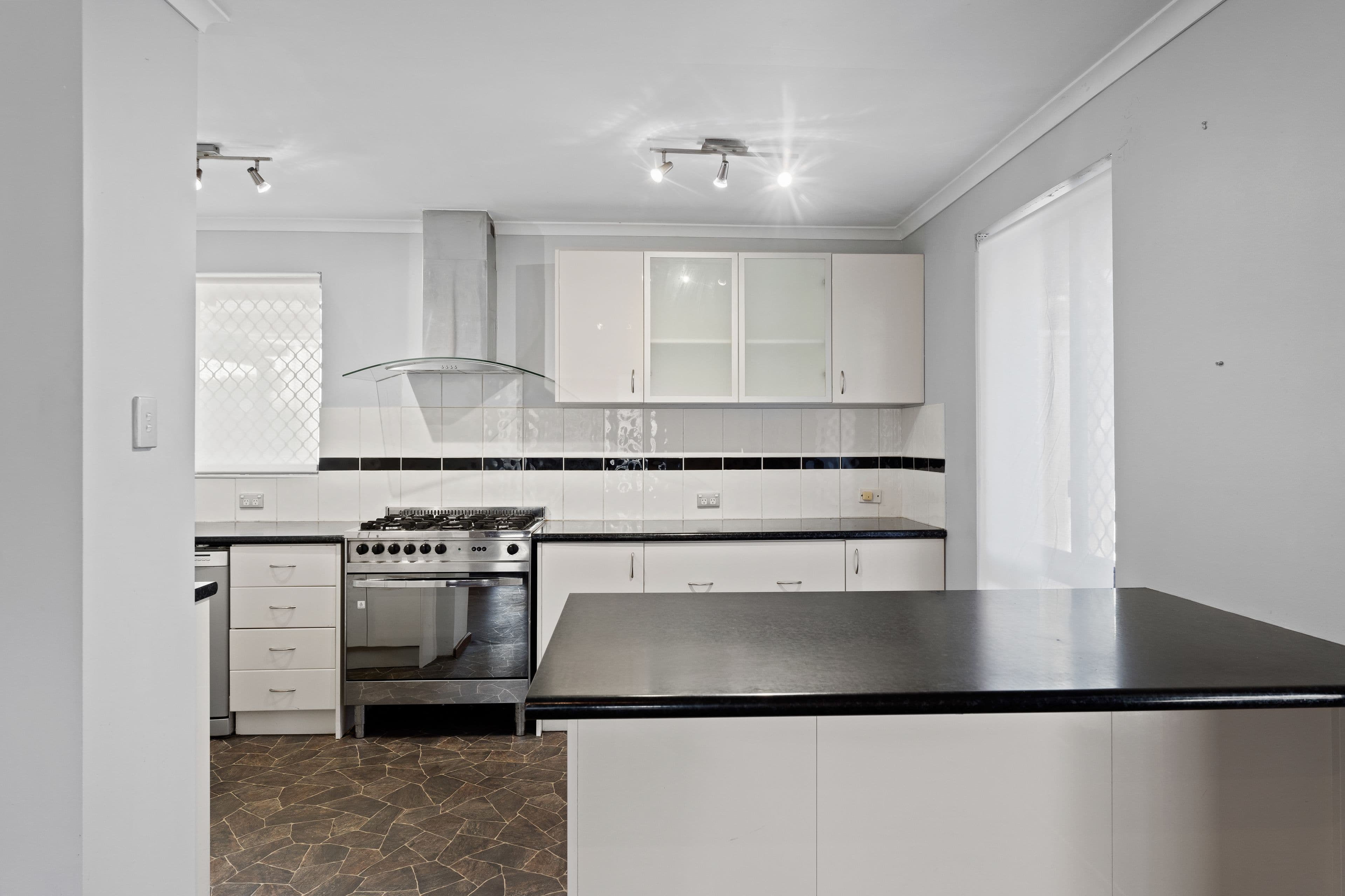 8 Blue Fin Drive, Golden Bay WA 6174, Golden Bay - Thumbnail 8