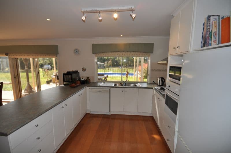 112 Tolloora Way, BATESFORD VIC 3221, Batesford - Thumbnail 6