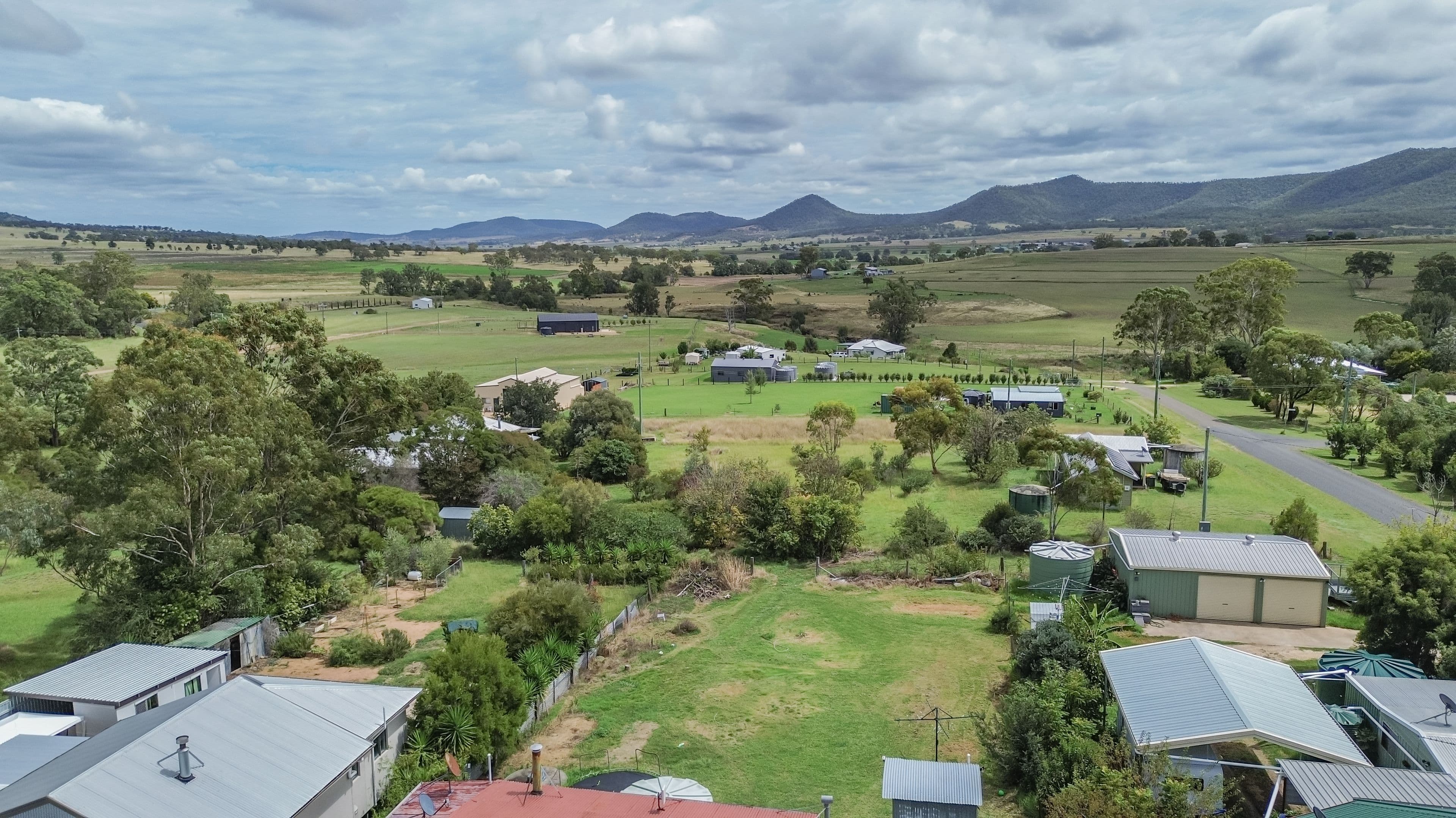 42 Raby Bay Boulevard, Raby Bay QLD 4163, Cleveland - Thumbnail 2