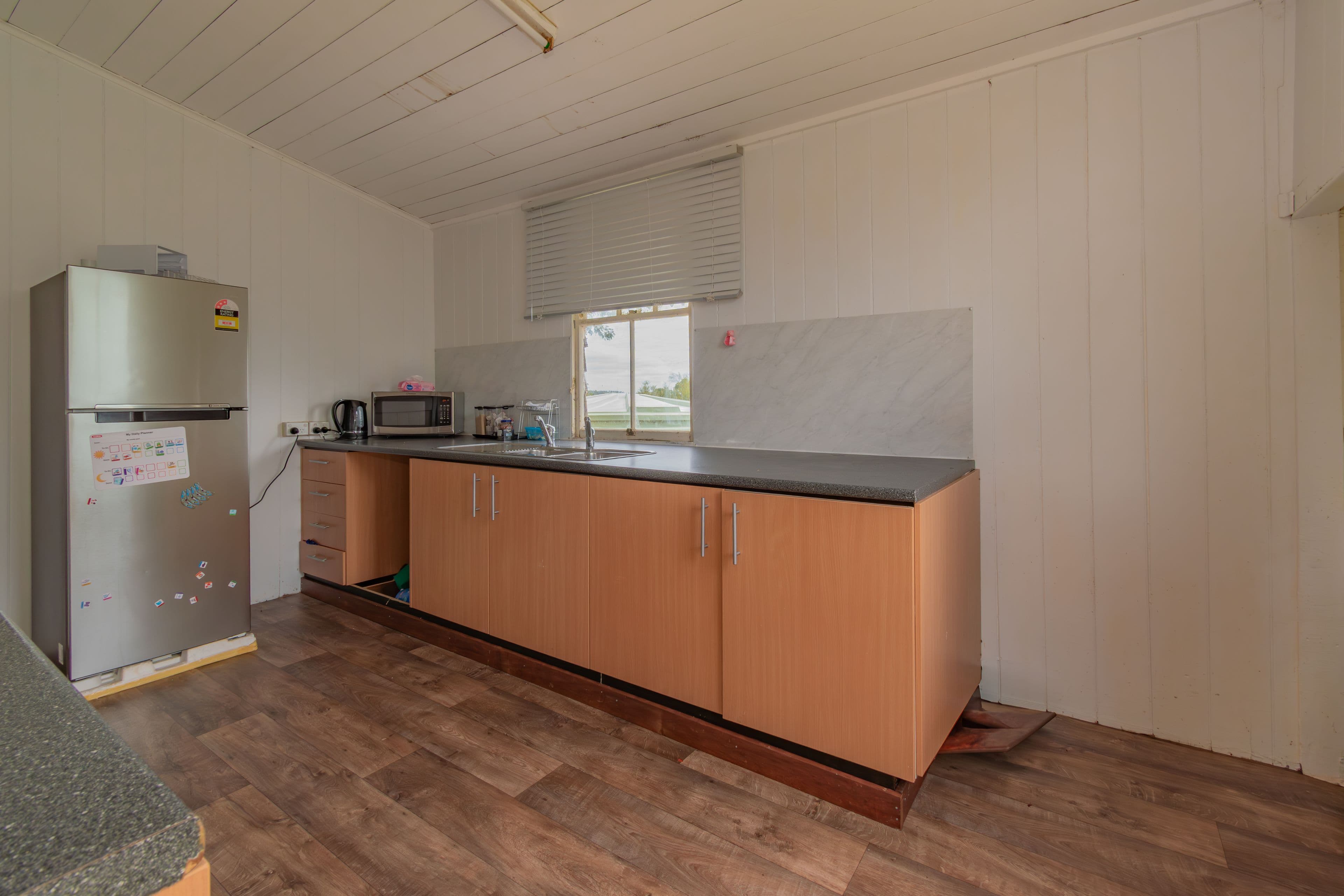 42 Raby Bay Boulevard, Raby Bay QLD 4163, Cleveland - Thumbnail 3