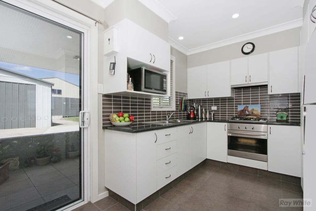 66 Lansdowne Street, Goulburn - Thumbnail 2