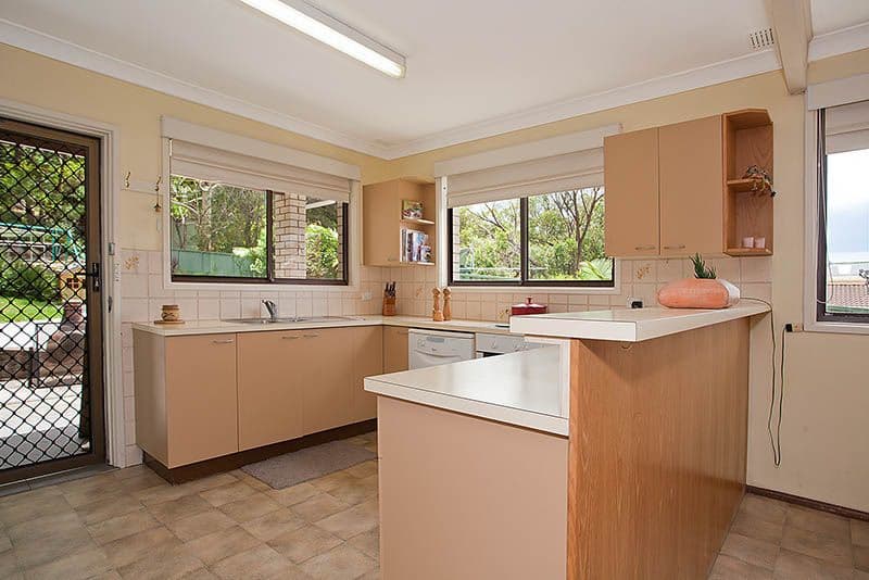 27 Kingswood Road, ENGADINE NSW 2233, Engadine - Thumbnail 4
