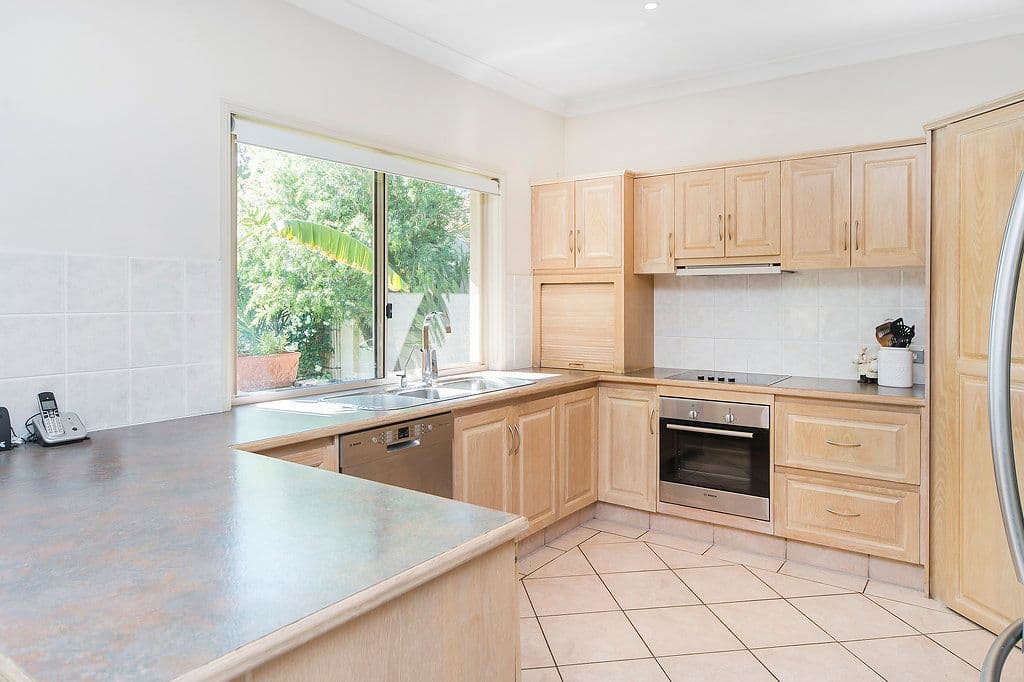 1642 Riverdale Drive, Hope Island QLD 4212, Hope Island - Thumbnail 6