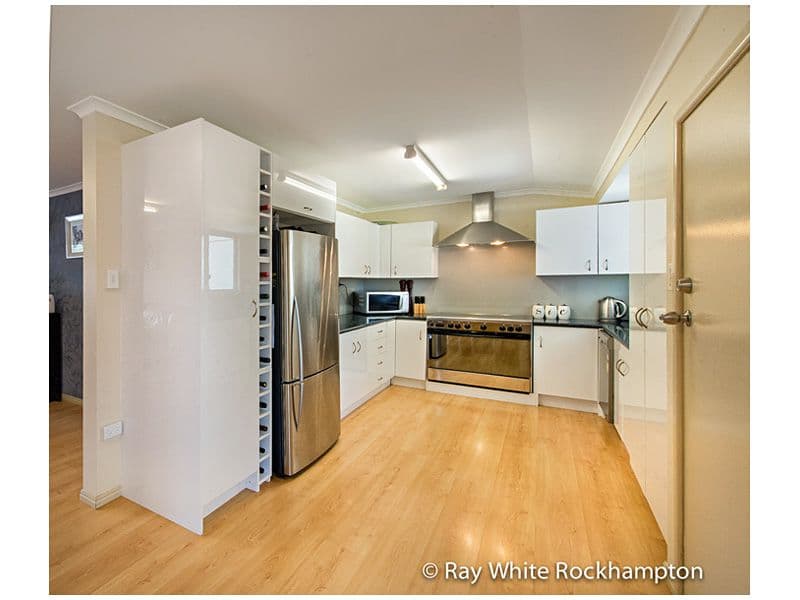 12 Burnett Street, BERSERKER QLD 4701, Berserker - Thumbnail 4