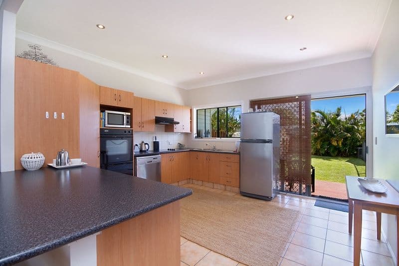 13 Cooloon Crescent, TWEED HEADS SOUTH NSW 2486, Tweed Heads South - Thumbnail 2