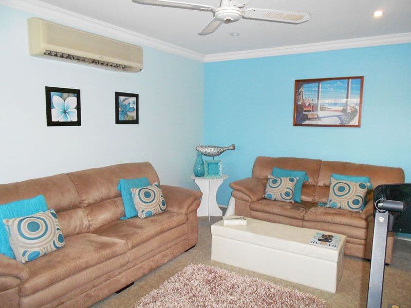 10 Macintyre Street, BATEAU BAY NSW 2261, Bateau Bay - Thumbnail 2