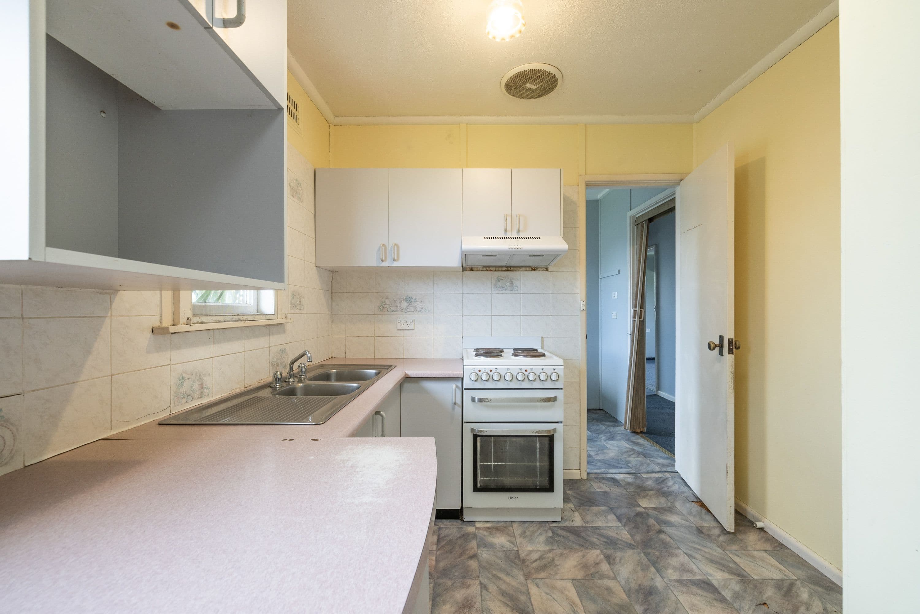 35 Sullivan Avenue, Lurnea NSW 2170, Lurnea - Thumbnail 6