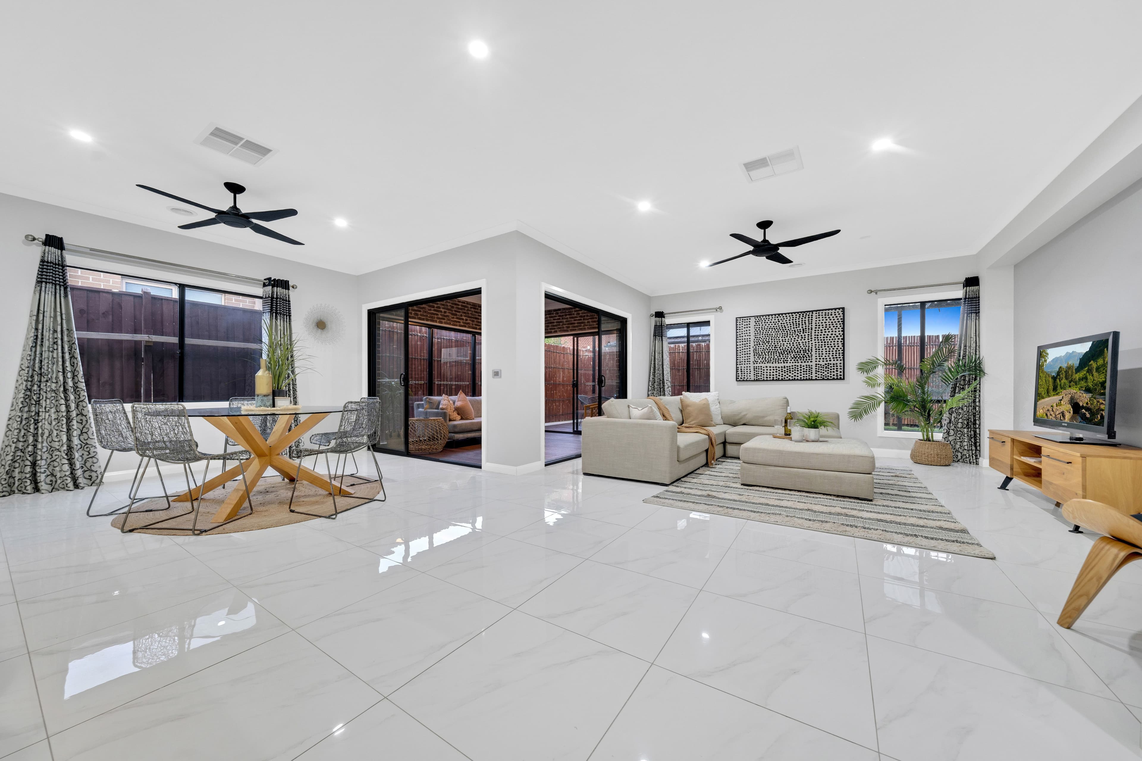 26 Manoora Avenue, Clyde North VIC 3978, Clyde North - Thumbnail 6